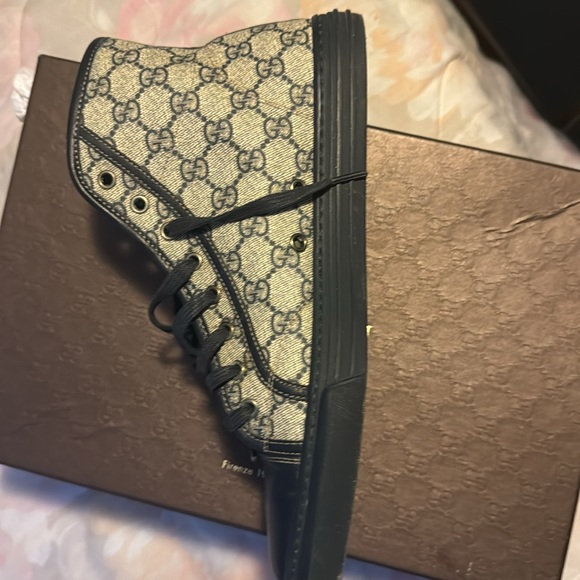 Men’s Gucci GG High Top Sneakers in size 10. Only worn a few times. - Picture 7 of 13